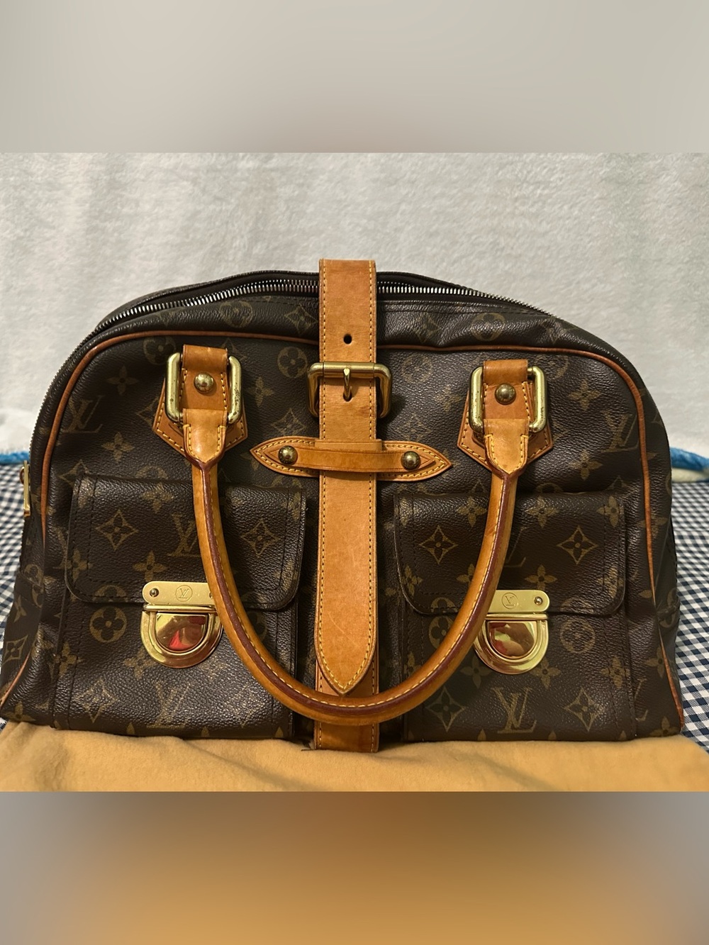 Louis Vuitton Manhattan - Picture 2 of 10